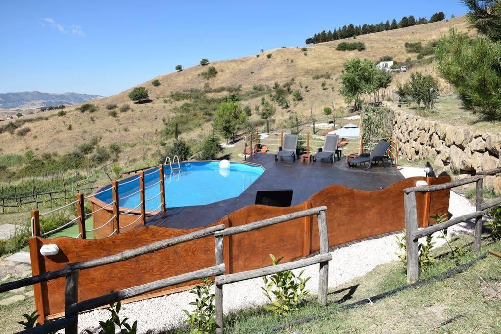 Turismo Rurale Leanza Casa de hóspedes Cesarò Exterior foto